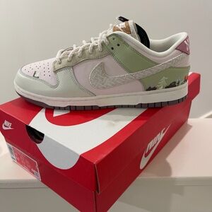 Nike Women's Pastel Pink and Green Sneakers